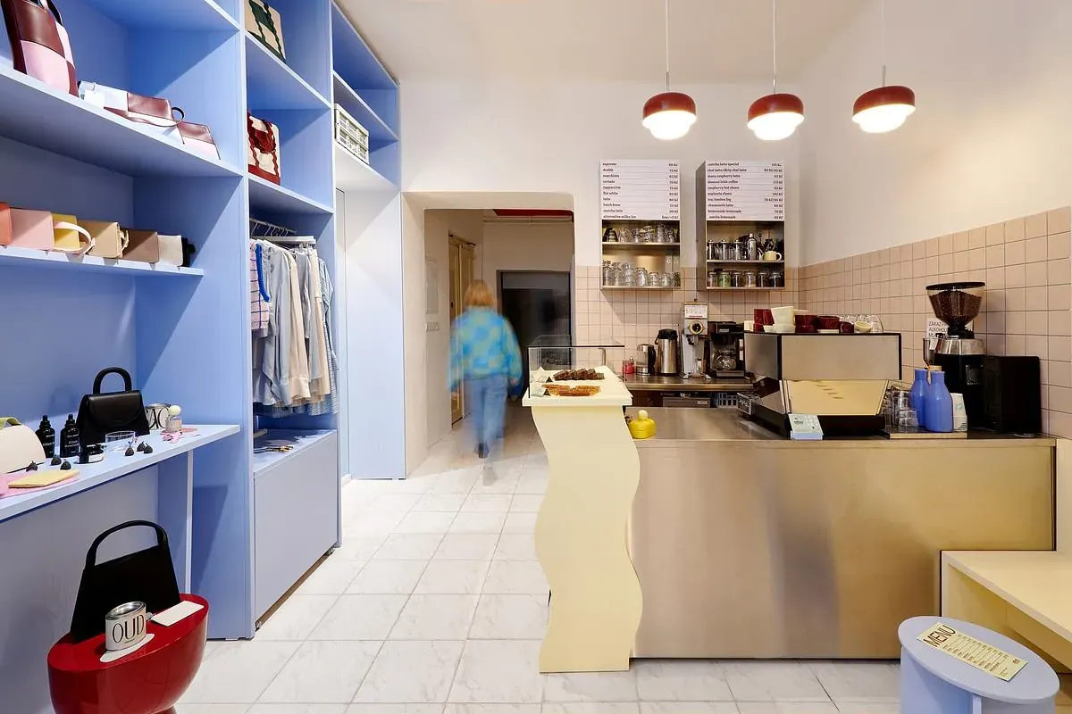 Ademi shop & café