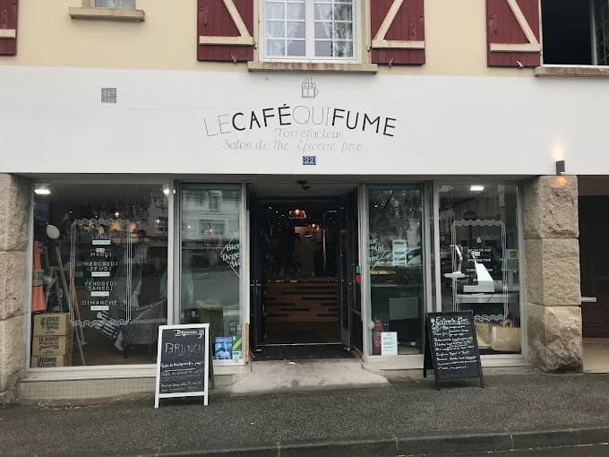Le Café qui Fume