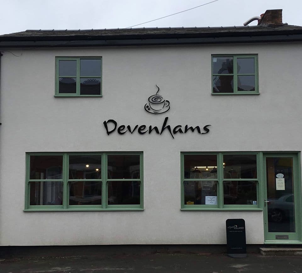 Devenhams CW9
