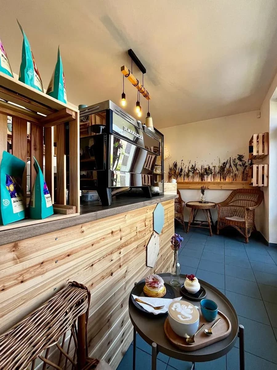 Kafe Z Úlu - Čmelín