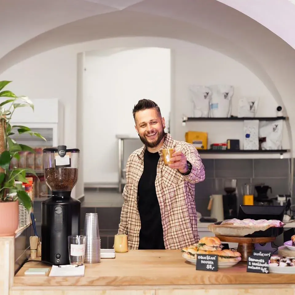 MOJI café