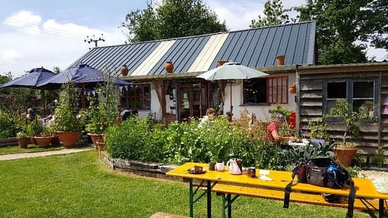 Straw Kitchen