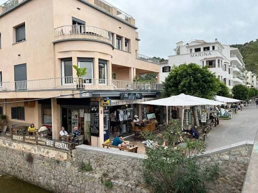 Reynés Cycling Café