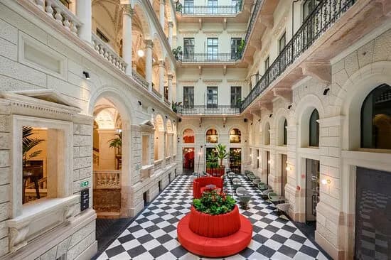 Hotel Oktogon Haggenmacher