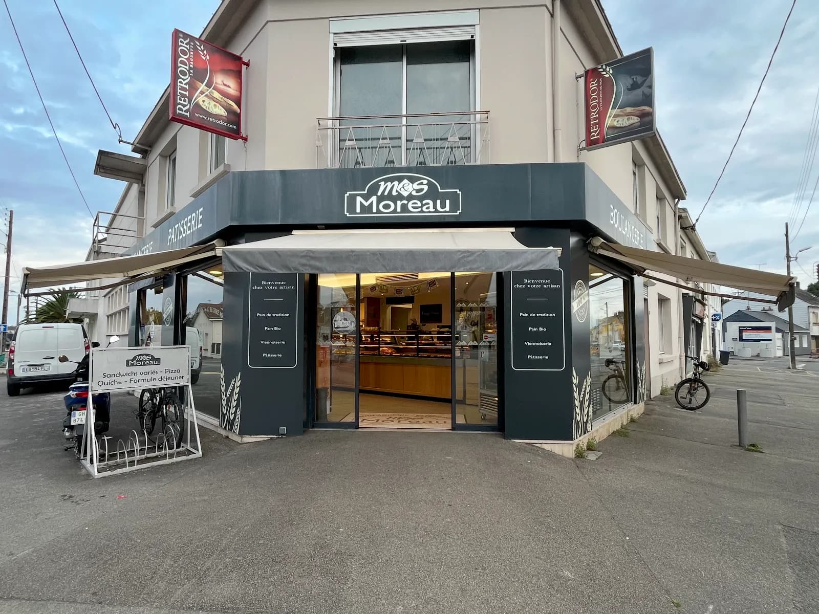 M & S Moreau