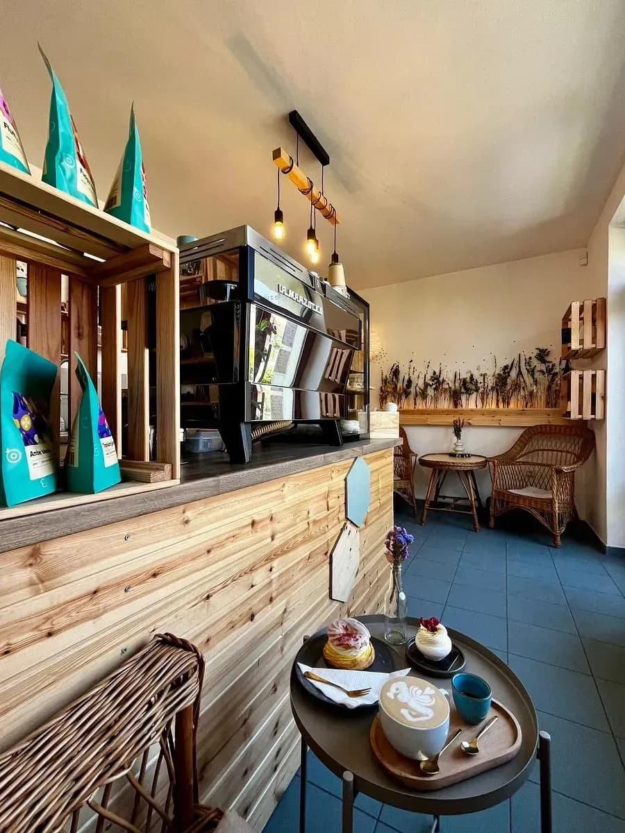 Kafe Z Úlu - Čmelín
