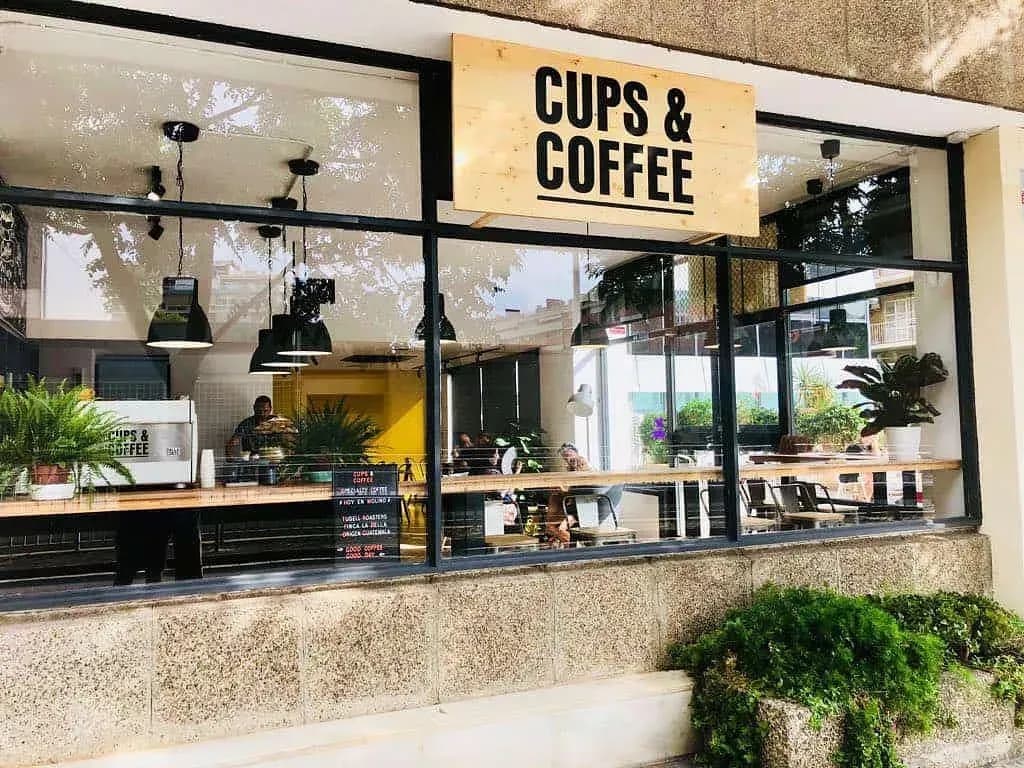 Cups & Coffee