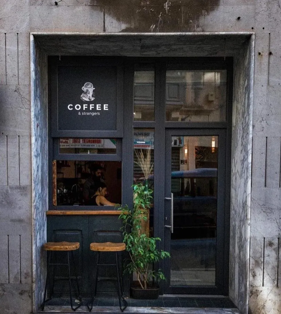 COFFEE & strangers Espresso Bar