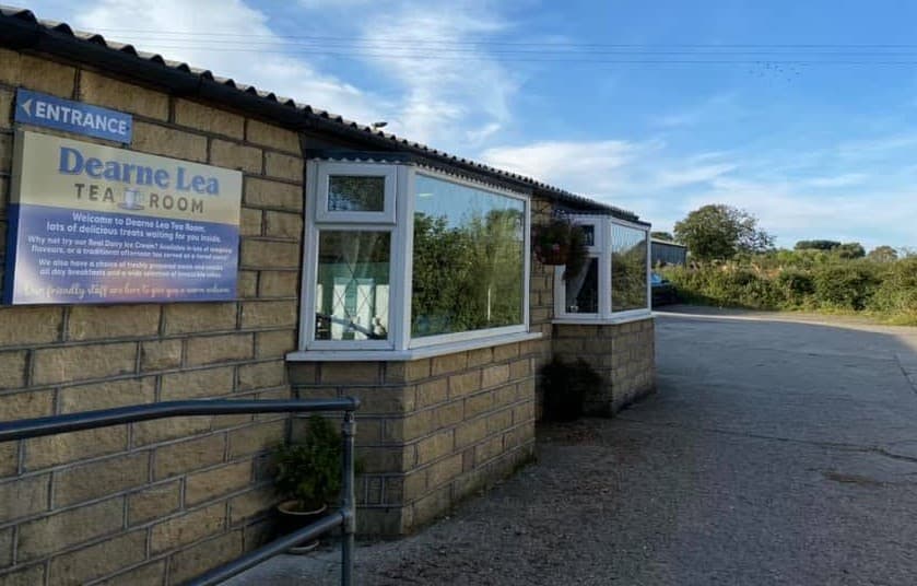 Dearnley Ice Cream & Coffee Shop