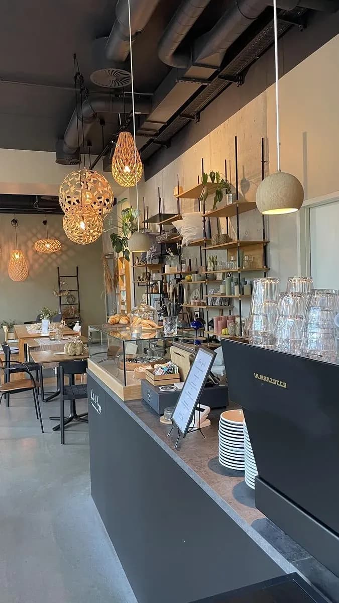 Holz & Hygge - Café & Nordic Design Shop