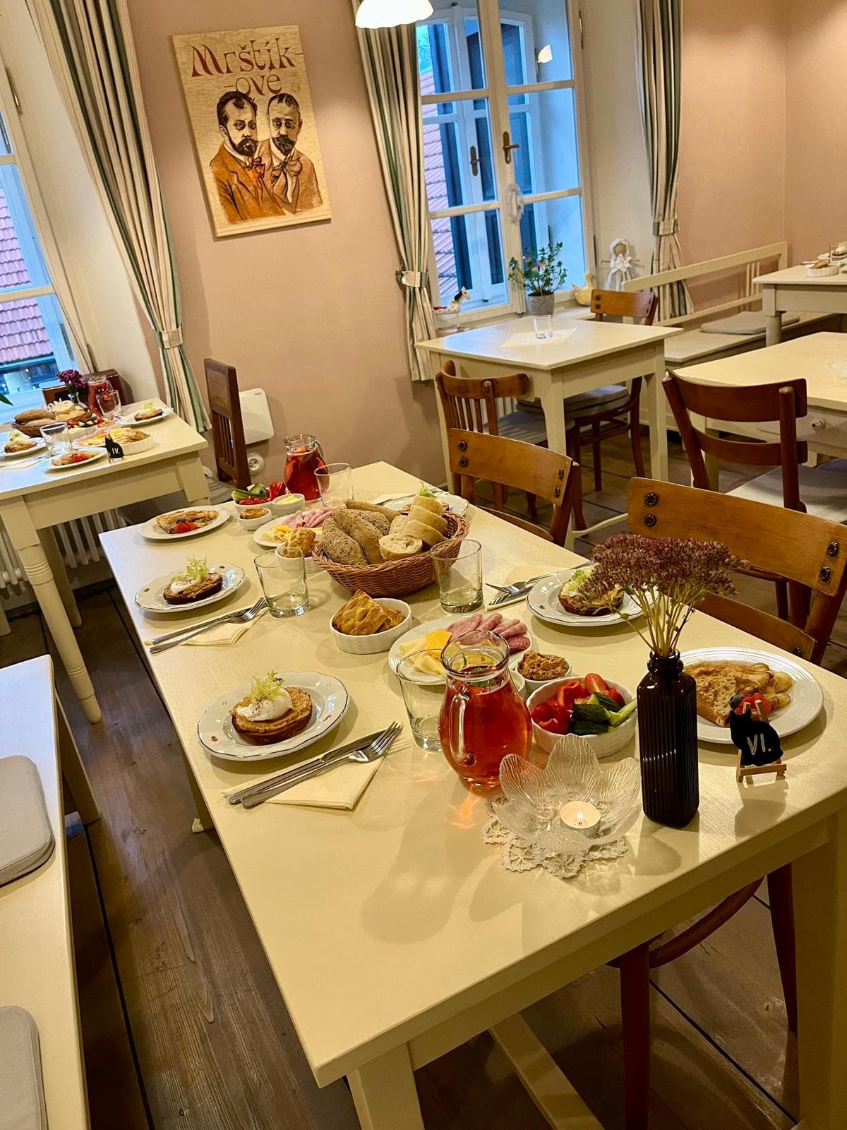 Just Jimramov - restaurace a pension