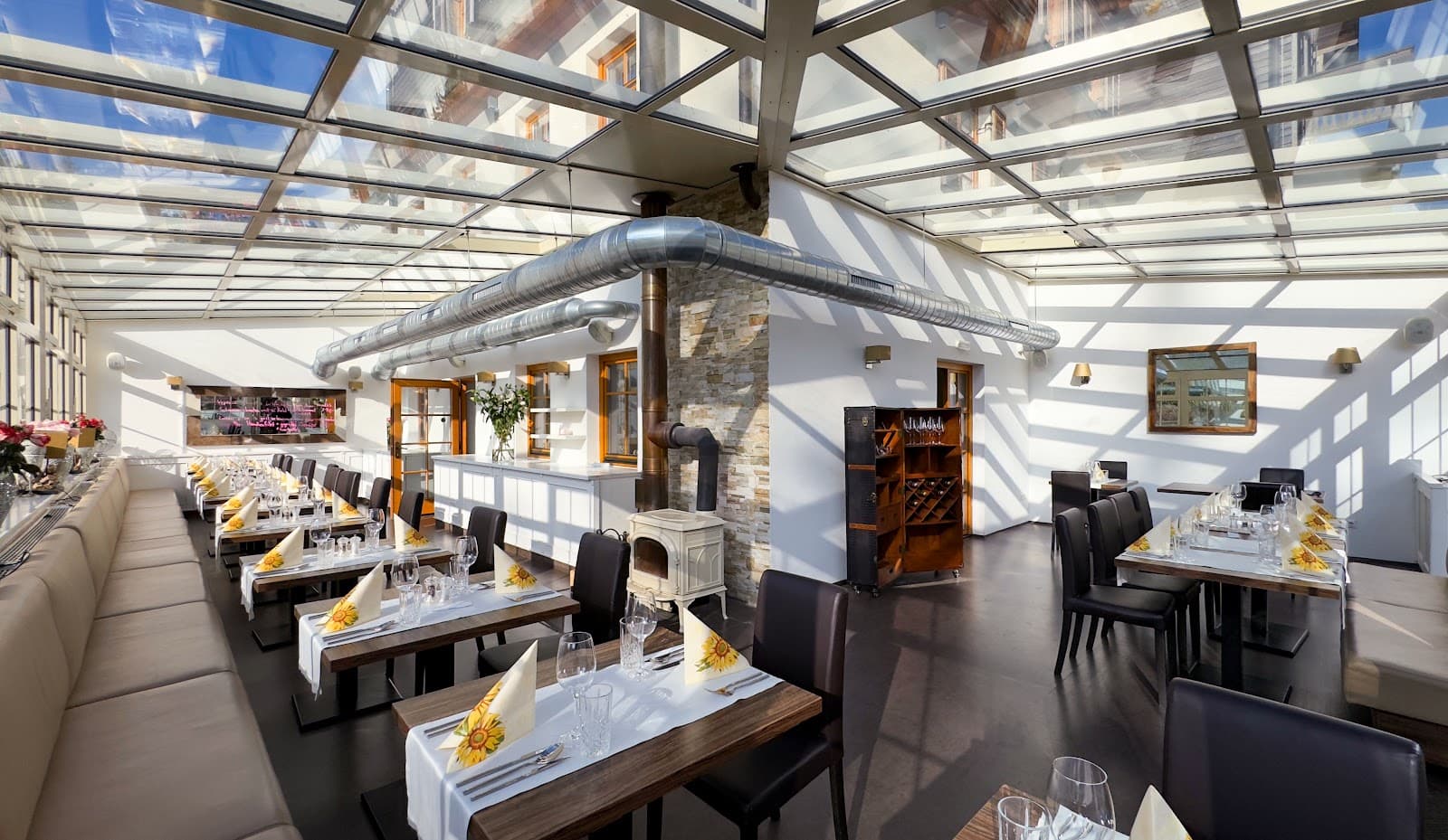 Restaurace - kavárna Polom