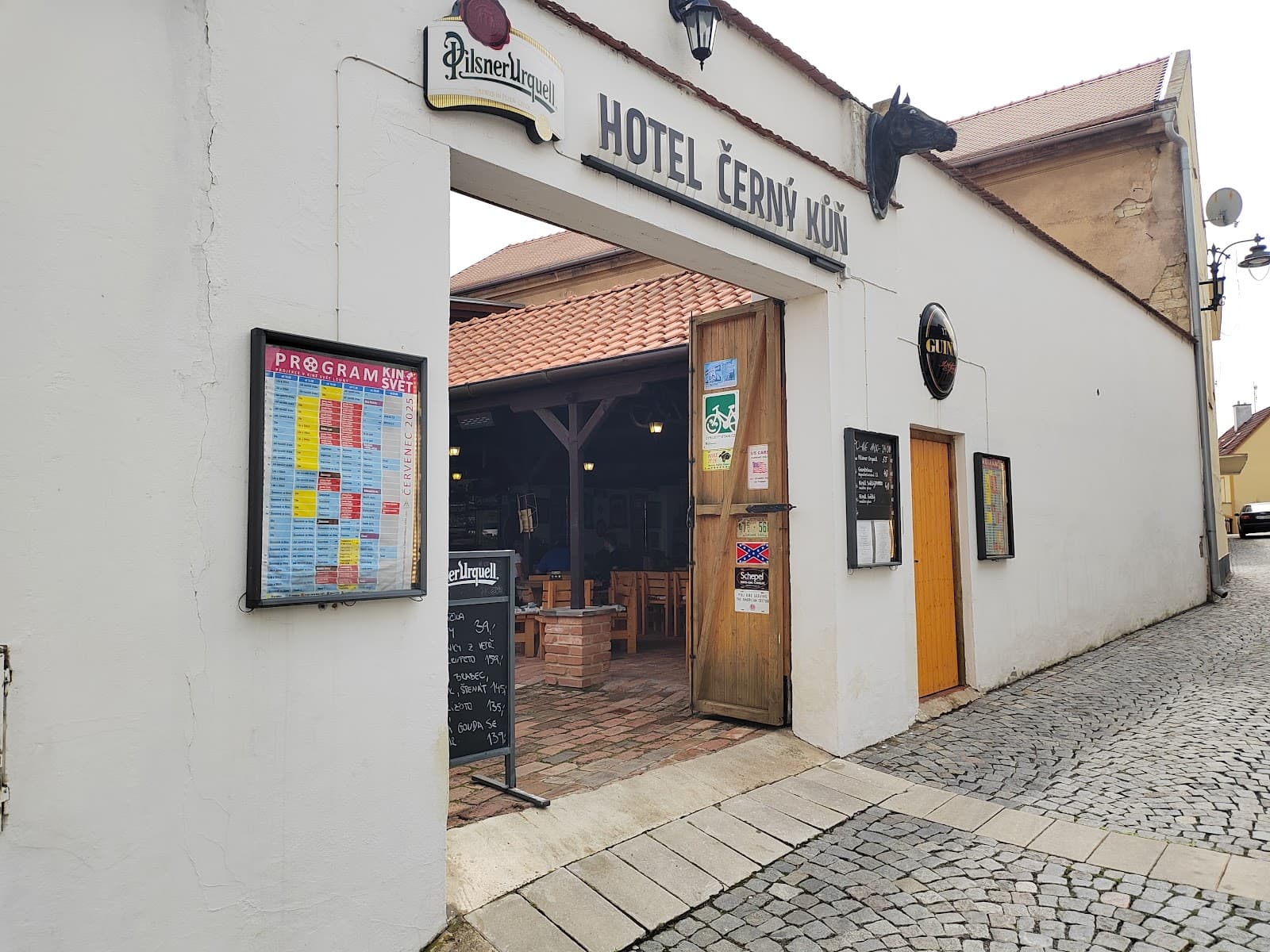Restaurace a Zahradní restaurace Černý kůň