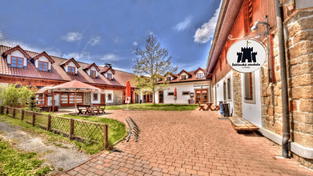 Štiřínská stodola - restaurace