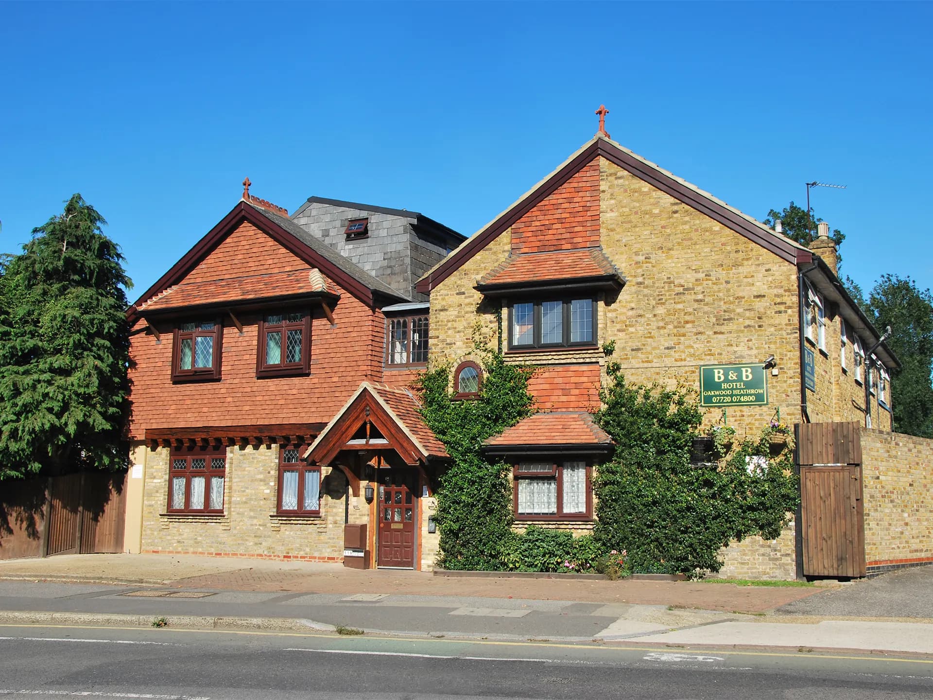 Oakwood Bed & Breakfast Heathrow