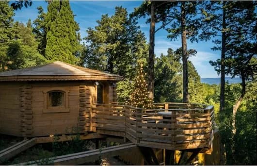 les Cabanes dans les Bois