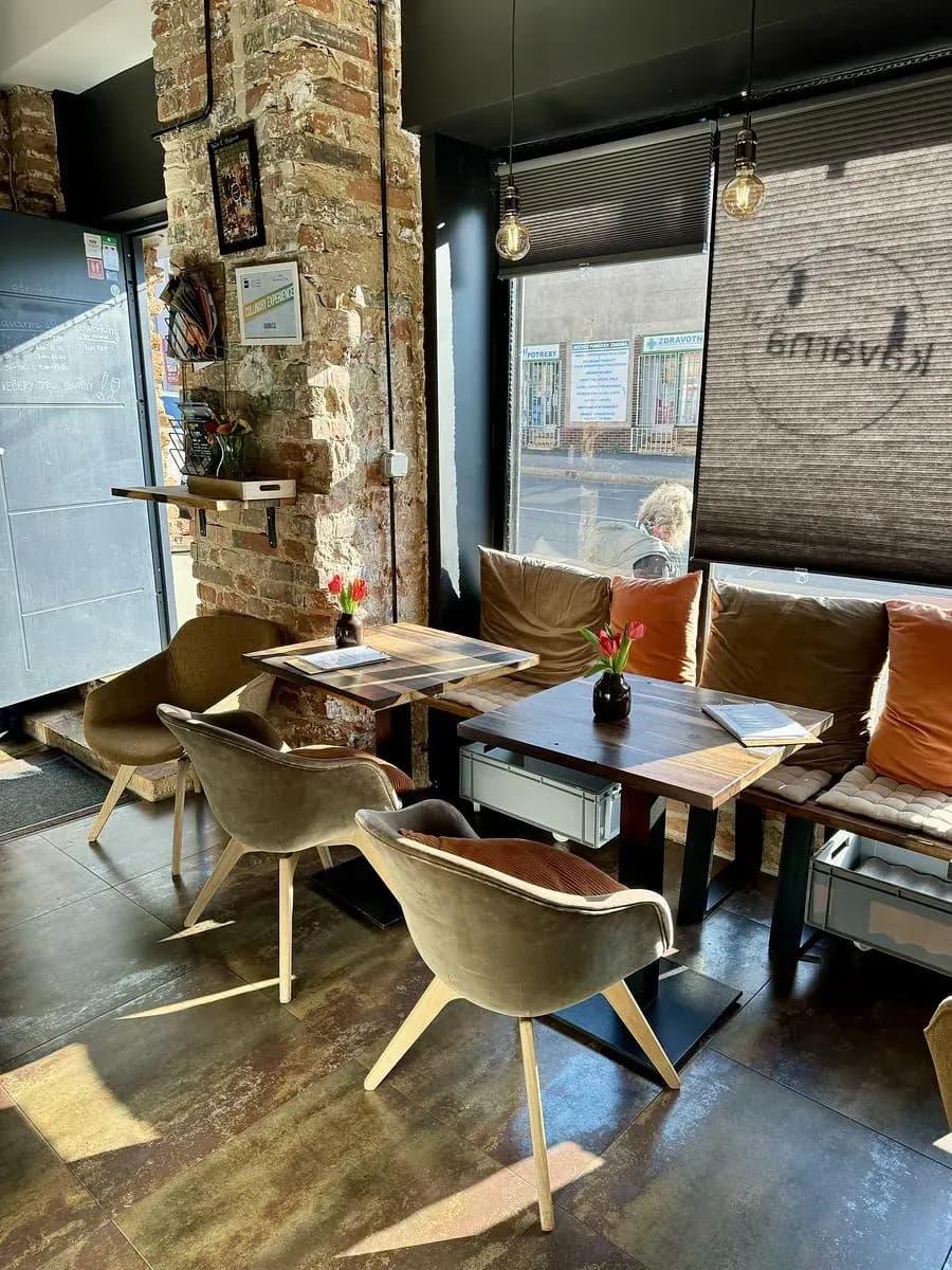 kavárna 6,33 - coffee and bakery