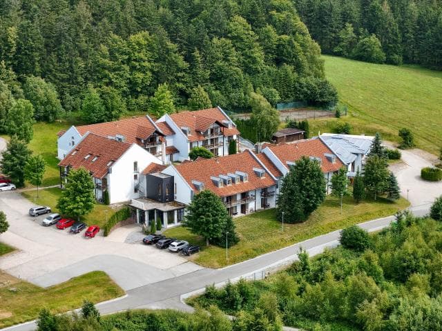 Tante Alma Hangout GmbH - Sonnenhof- Tante ALMAs Sommerfrische