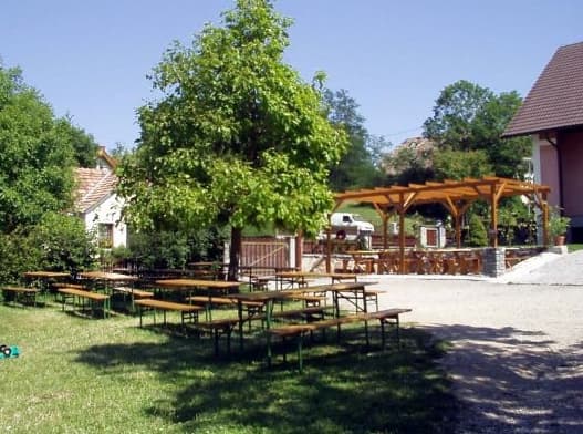 Weinbau & Heuriger Huth