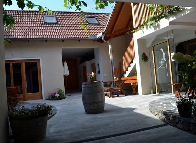 Weinbau/Heuriger Karl Proidl