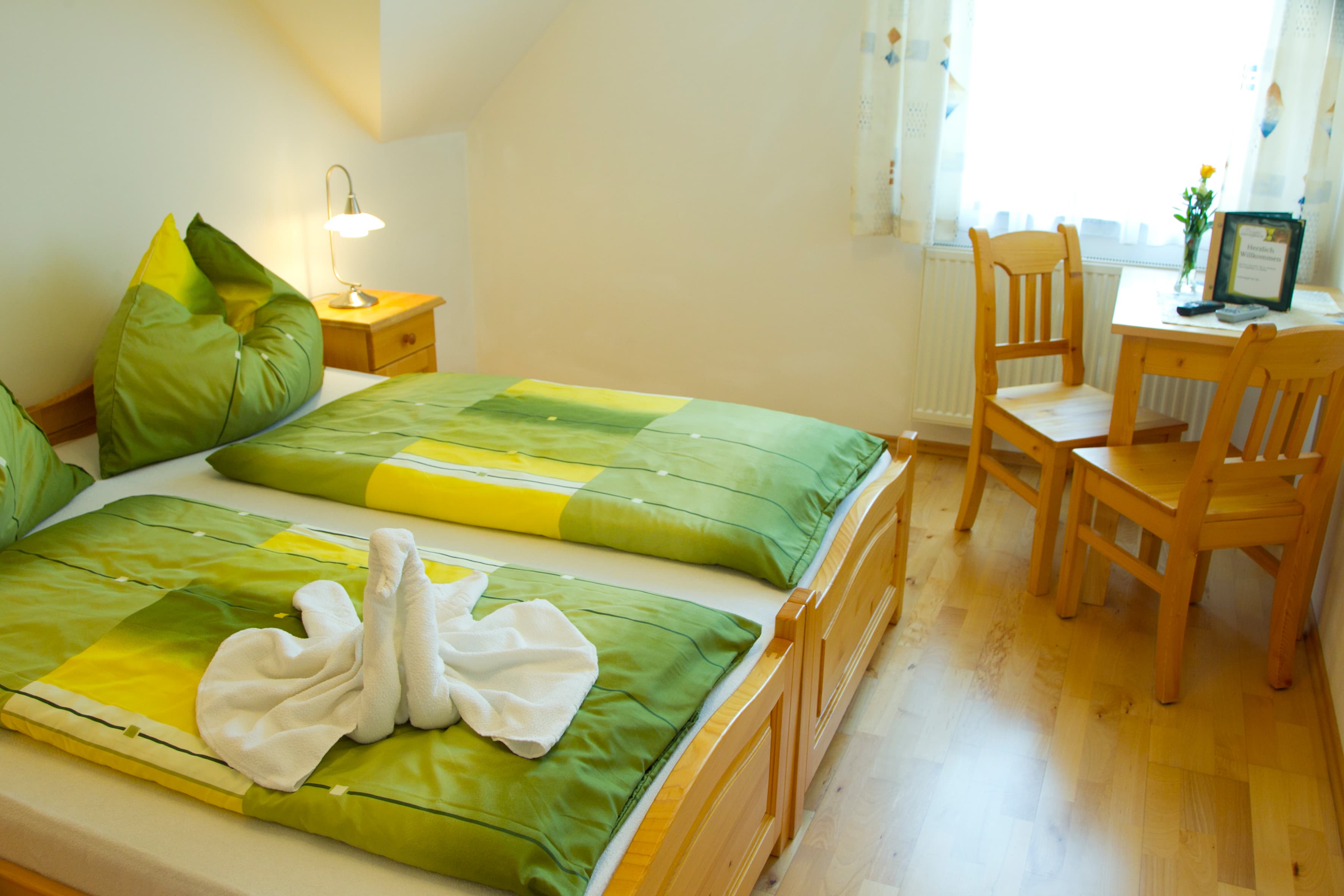 Weingut, Heuriger & Gästezimmer Hirschbüchler